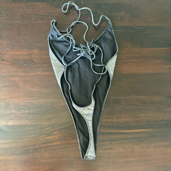 Minimale Animale one piece - Picture 5 of 5